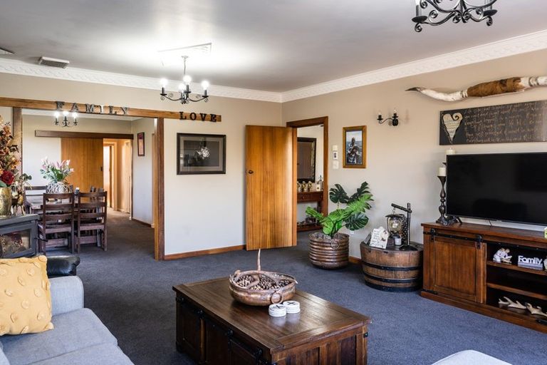 Photo of property in 15 Swansea Street, Hokowhitu, Palmerston North, 4410
