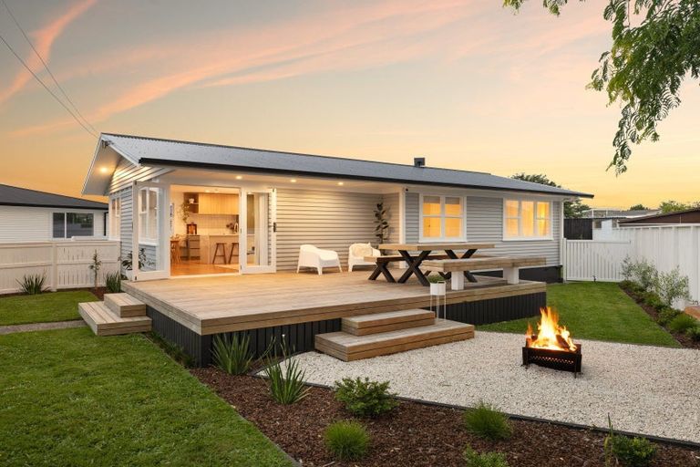 Photo of property in 9 English Street, St Andrews, Hamilton, 3200