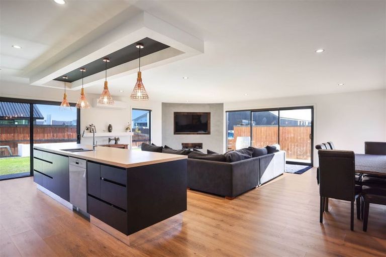 Photo of property in 5 Kelburn Place, Tinwald, Ashburton, 7700