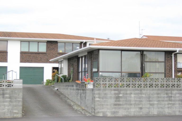 Photo of property in 500 Devon Street East, Strandon, New Plymouth, 4312