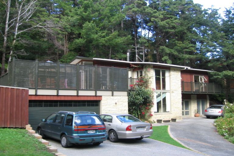 Photo of property in 56 Chatsworth Road, Silverstream, Upper Hutt, 5019