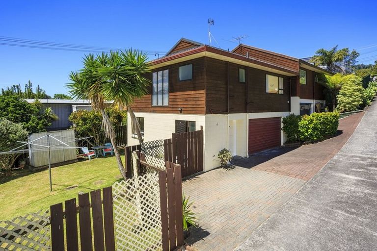 Photo of property in 2/708 Beach Road, Browns Bay, Auckland, 0630