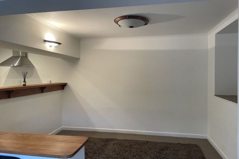 Photo of property in 317 The Terrace, Te Aro, Wellington, 6011