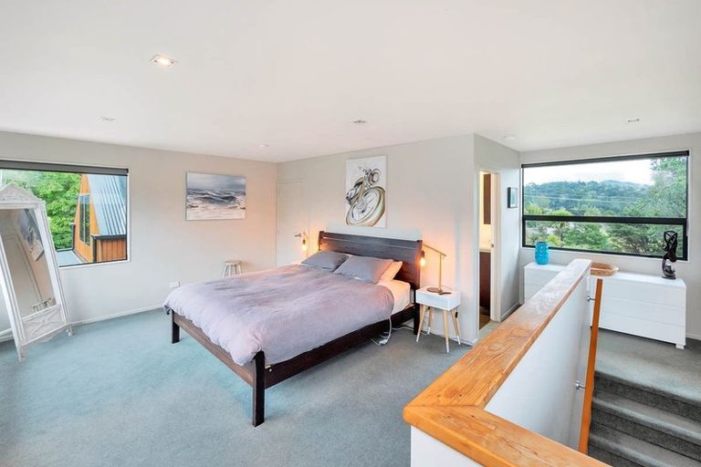 Photo of property in 172 Shaw Road, Oratia, Auckland, 0604