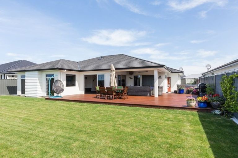 Photo of property in 32 Pelorus Avenue, Poraiti, Napier, 4112