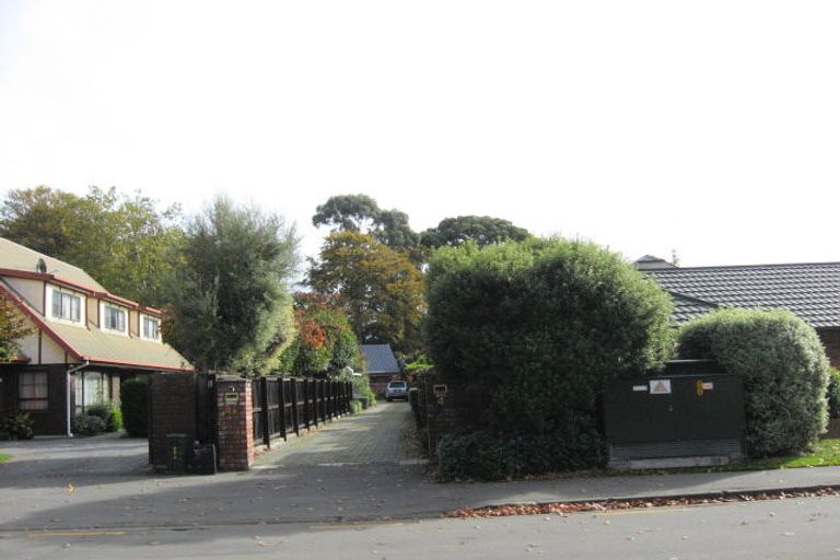 Photo of property in 4a Ludecke Place, Sockburn, Christchurch, 8042