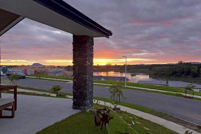 Photo of property in 11 Oyster Place, Omokoroa, 3114