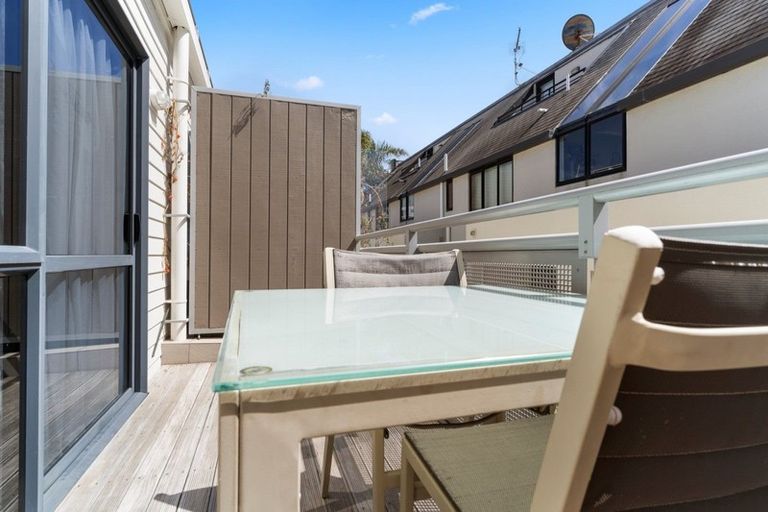 Photo of property in Atlas Apartments, 10/49 Maunganui Road, Mount Maunganui, 3116