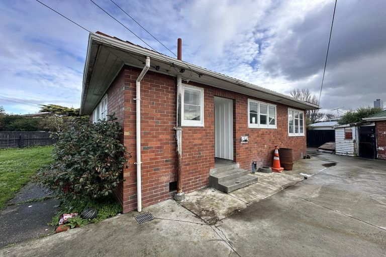 Photo of property in 31 Elizabeth Street, Moera, Lower Hutt, 5010
