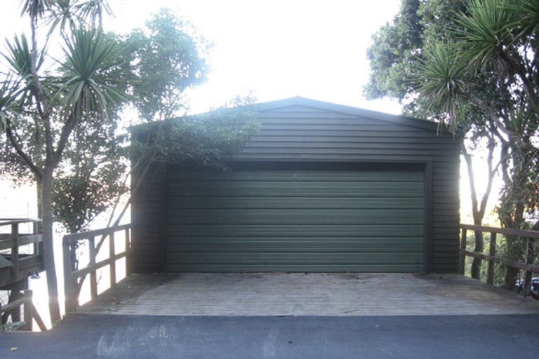 Photo of property in 29 Newport Terrace, Seatoun, Wellington, 6022