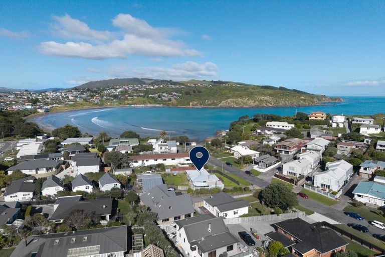 Photo of property in 8 Lambley Road, Titahi Bay, Porirua, 5022