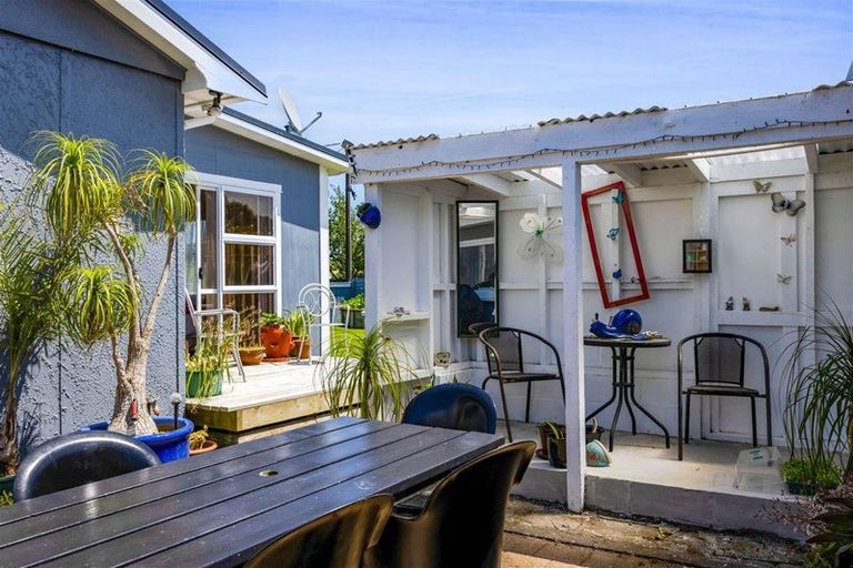 Photo of property in 40 Grey Street, Normanby, Hawera, 4614