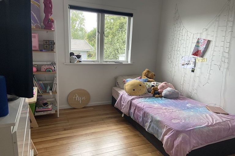 Photo of property in 1/16 Pooks Road, Ranui, Auckland, 0612