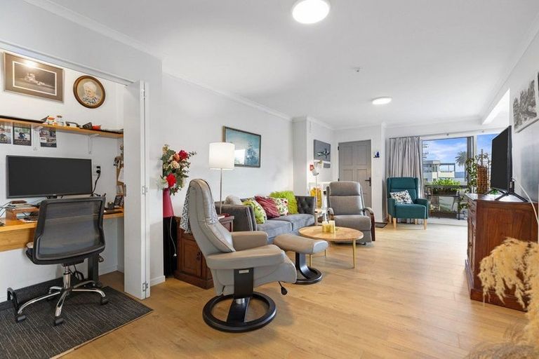 Photo of property in 23b Victoria Road, Mount Maunganui, 3116