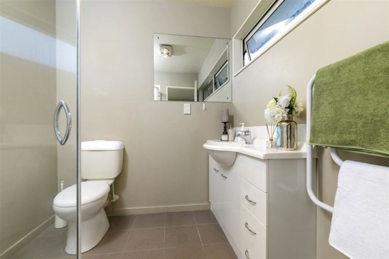 Photo of property in 74a Buscomb Avenue, Henderson, Auckland, 0610