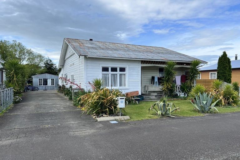 Photo of property in 42 Tennyson Street, Dannevirke, 4930