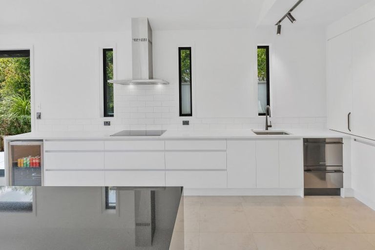 Photo of property in 8 St Elmo Rise, Shamrock Park, Auckland, 2016