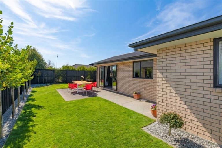 Photo of property in 32 Eyrewell Road, Pegasus, 7612