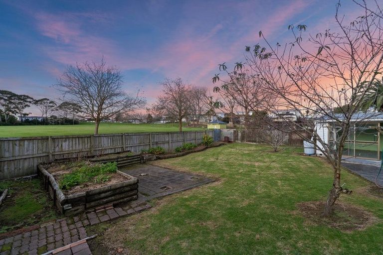 Photo of property in 15 Velvet Crescent, Otara, Auckland, 2023