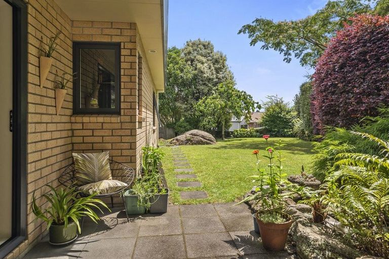 Photo of property in 56 Aquarius Drive, Kawaha Point, Rotorua, 3010