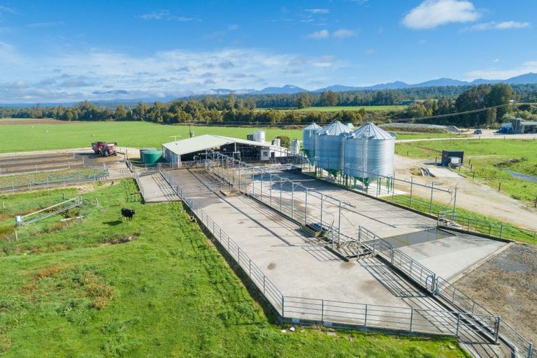 Photo of property in 2412 Atarau Road, Atarau, Blackball, 7871