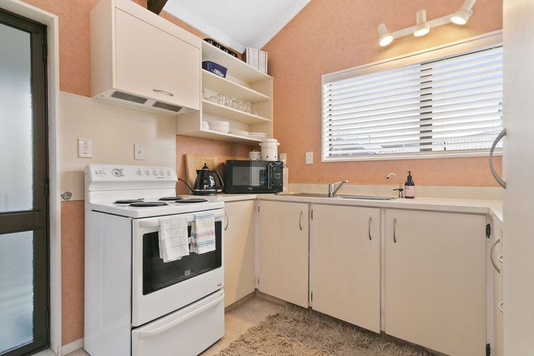 Photo of property in 54b Williams Street, Cambridge, 3434