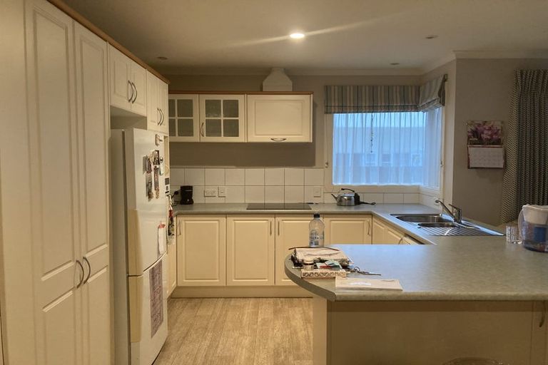 Photo of property in 9 Kent Street, Levin, 5510