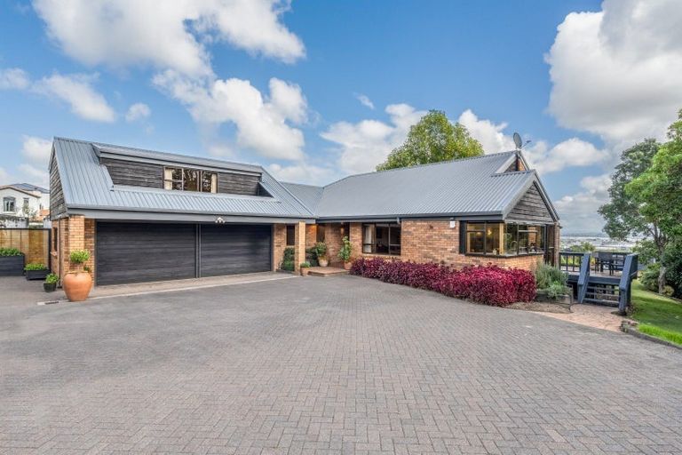 Photo of property in 238 Point View Drive, East Tamaki Heights, Auckland, 2016