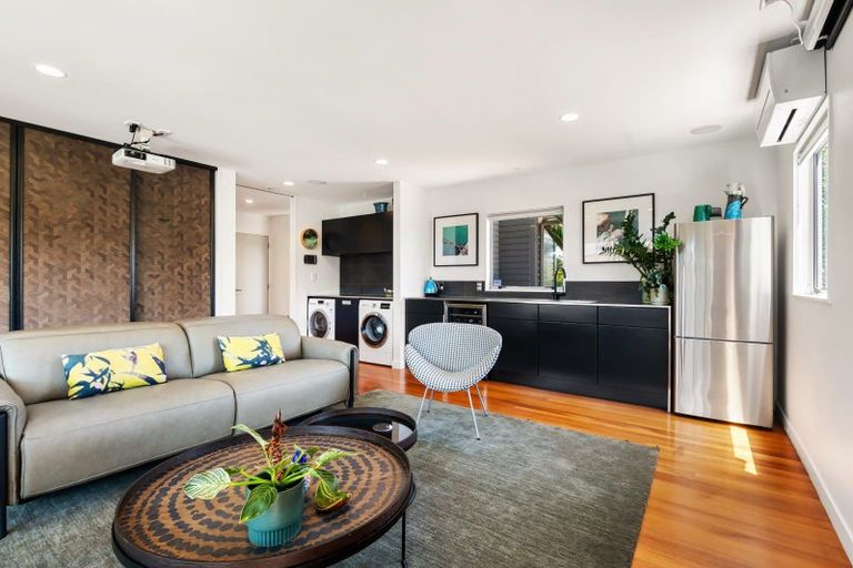 Photo of property in 231a Oceanbeach Road, Mount Maunganui, 3116