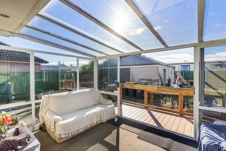 Photo of property in 50 Lyndhurst Crescent, Aranui, Christchurch, 8061