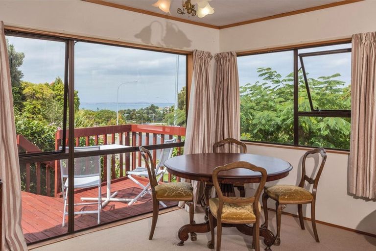 Photo of property in 2/99 Glamorgan Drive, Torbay, Auckland, 0630