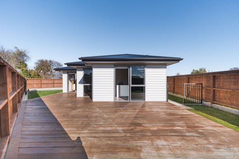 Photo of property in 2 Seddon Street, Takaro, Palmerston North, 4412