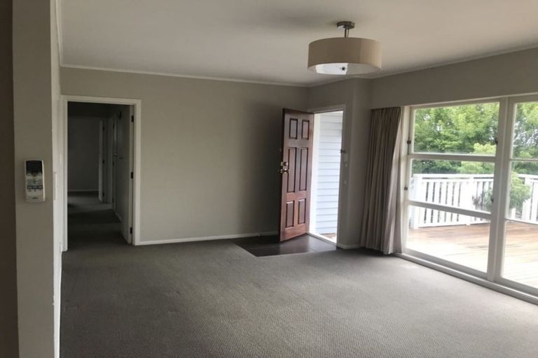 Photo of property in 2/75 Monarch Avenue, Hillcrest, Auckland, 0627