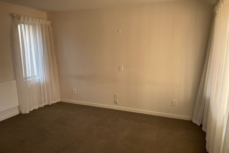 Photo of property in 2/28 Tintern Avenue, Avonhead, Christchurch, 8042