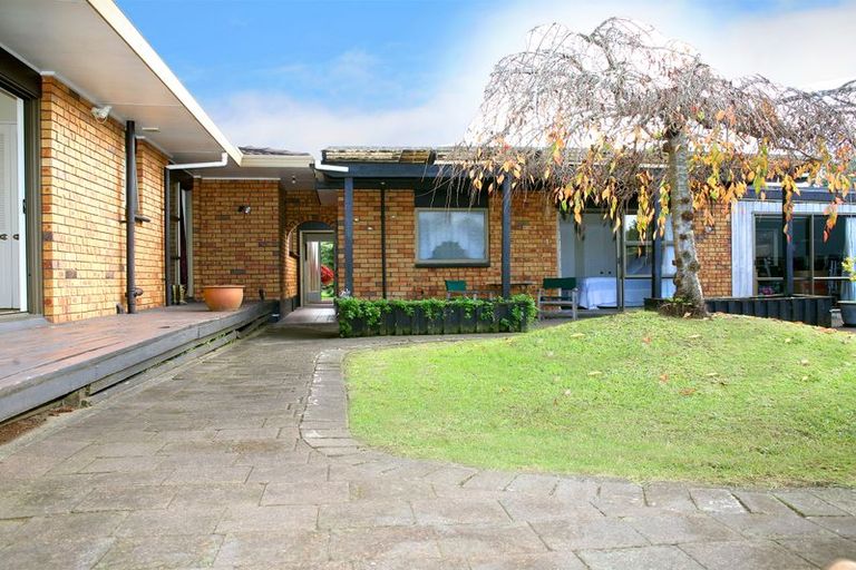 Photo of property in 51 Barnhill Crescent, Pahurehure, Papakura, 2113