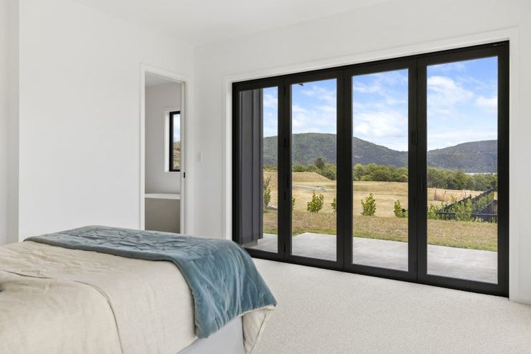 Photo of property in 47 Seven Oaks Drive, Kinloch, Taupo, 3377