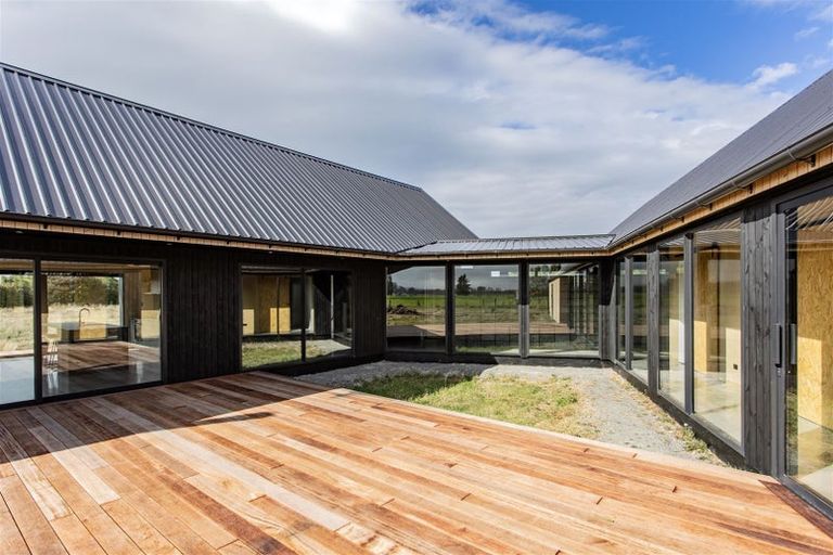 Photo of property in 82 Queens Avenue, Waikuku Beach, 7402