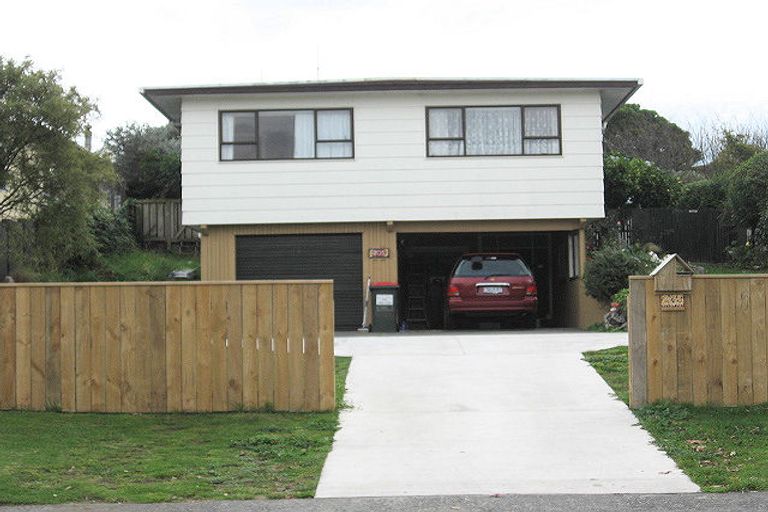 Photo of property in 205 Matai Road, Raumati Beach, Paraparaumu, 5032