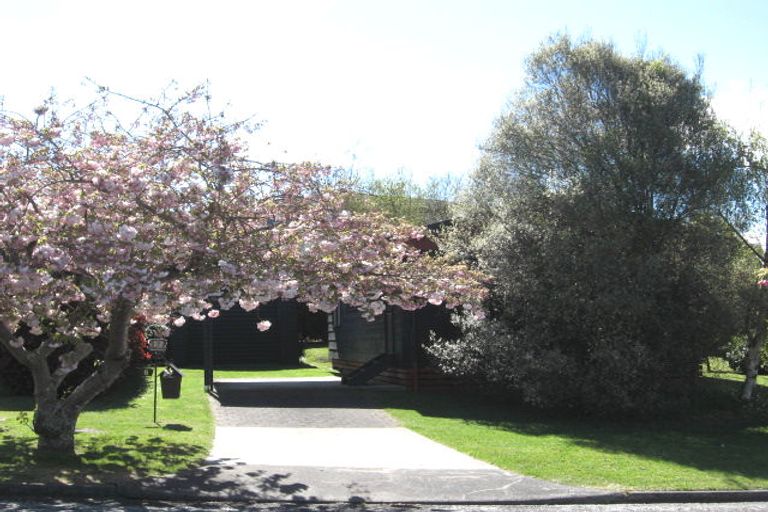 Photo of property in 2 Cherry Lane, Acacia Bay, Taupo, 3330