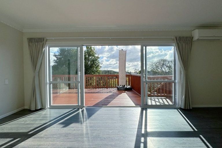 Photo of property in 273 Henderson Valley Road, Henderson, Auckland, 0612