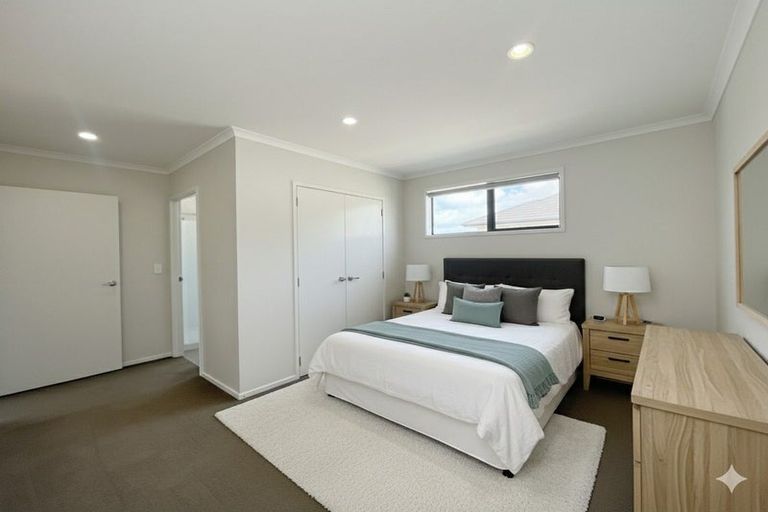 Photo of property in 12 Akeake Lane, Manurewa, Auckland, 2102