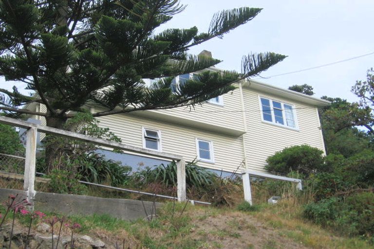 Photo of property in 15 Sidlaw Street, Strathmore Park, Wellington, 6022