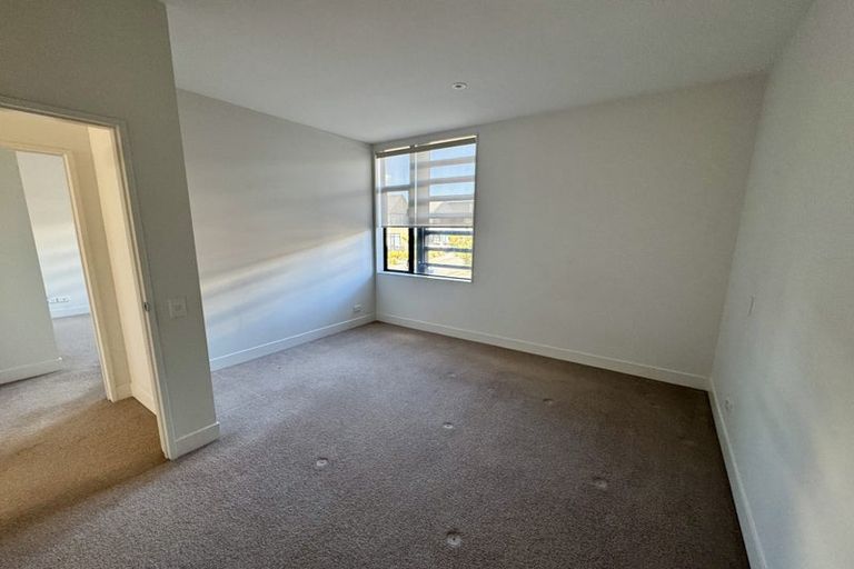 Photo of property in 115 Buckley Avenue, Hobsonville, Auckland, 0616