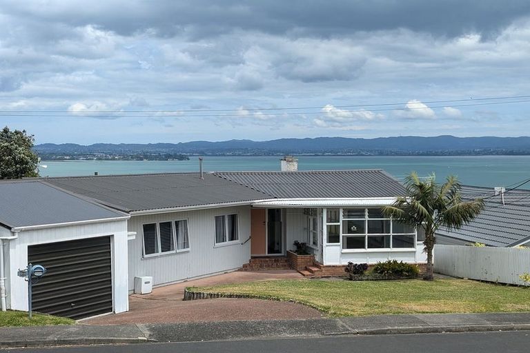 Photo of property in 22 Tizard Road, Birkenhead, Auckland, 0626