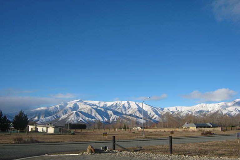 Photo of property in 16 Cirrus Place, Omarama, 9412