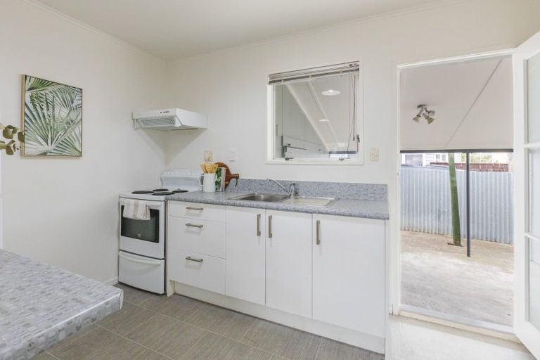 Photo of property in 94 Wynyard Crescent, Tamatea, Napier, 4112