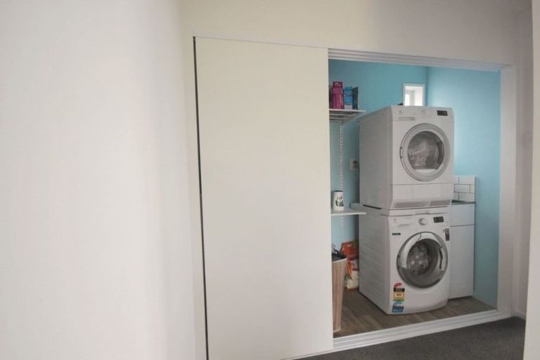 Photo of property in 2/17 Mackworth Street, Woolston, Christchurch, 8062