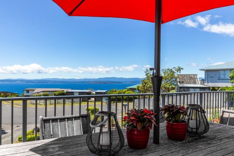 Photo of property in 33 Turangitukua Terrace, Kuratau, Turangi, 3381