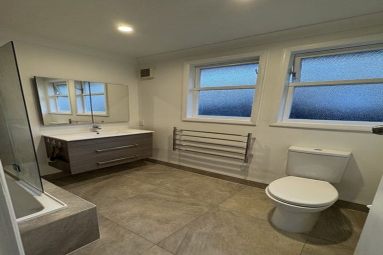 Photo of property in 160b Ridge Road, Howick, Auckland, 2014