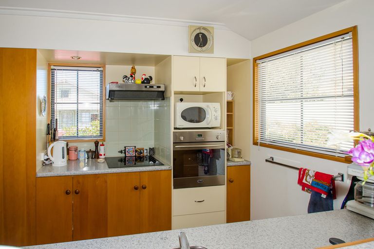 Photo of property in Balmoral Park, 11/31 Eastbourne Street, Caversham, Dunedin, 9012